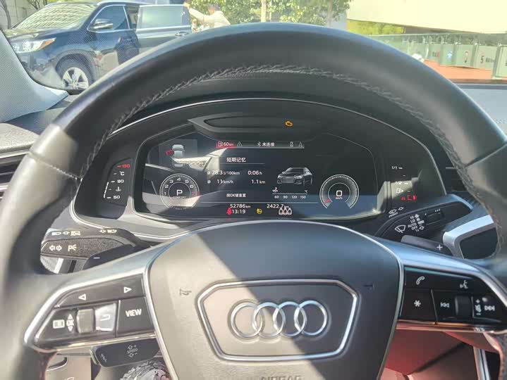 Фото 6 - Audi A6L