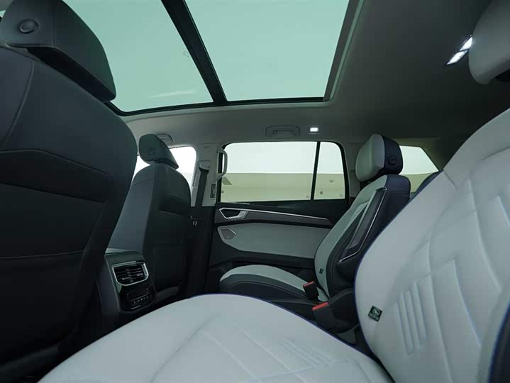 Фото 18 - Volkswagen Talagon