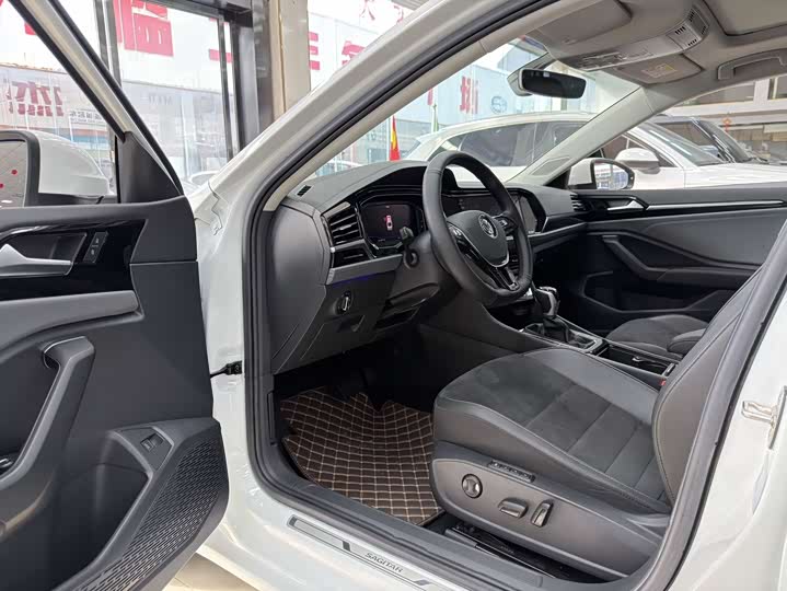 Фото 3 - Volkswagen Sagitar L