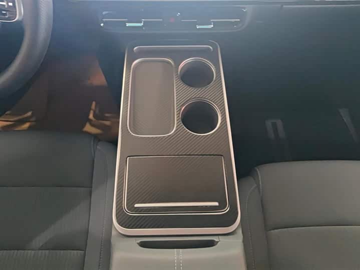 Фото 16 - GAC Aion Y