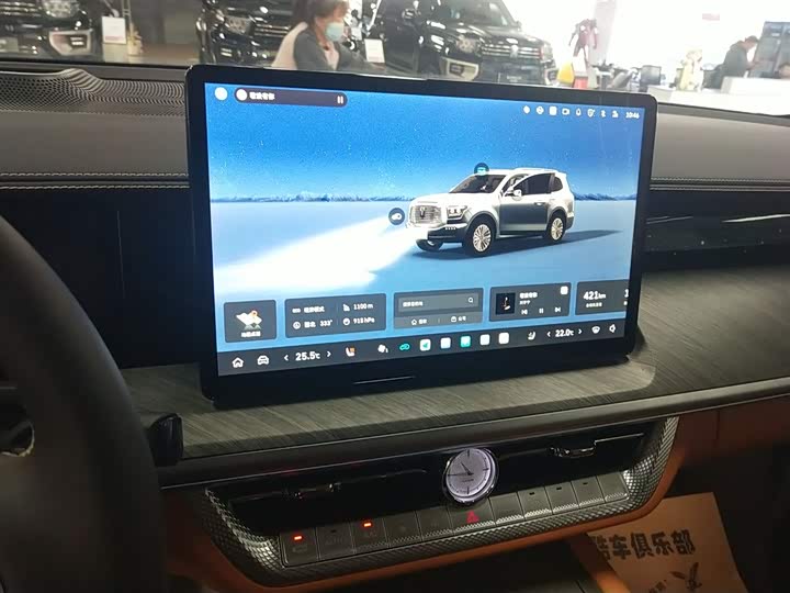 Фото 13 - Tank 500 Hybrid