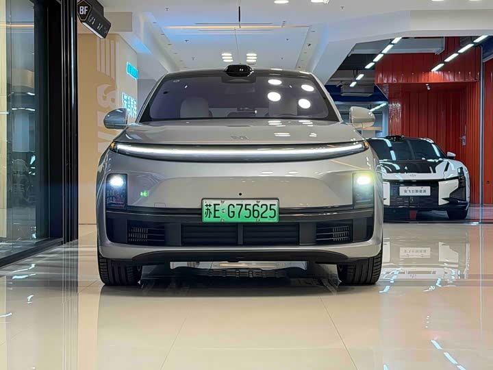 Фото 2 - LiXiang L7