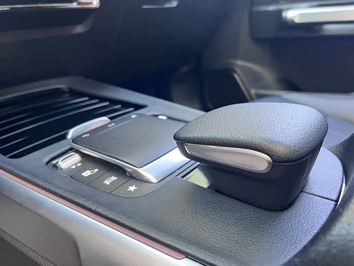 Фото 12 - Mercedes-Benz GLB-Class