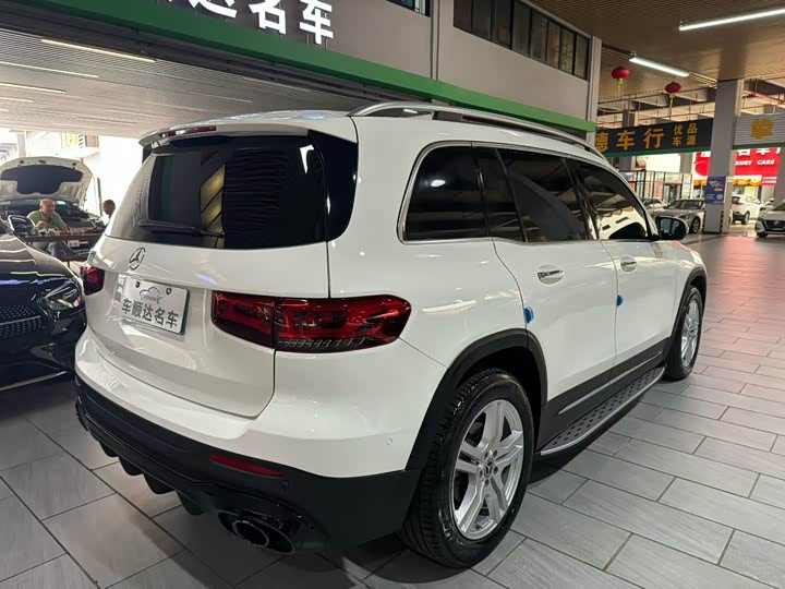 Фото 14 - Mercedes-Benz GLB-Class