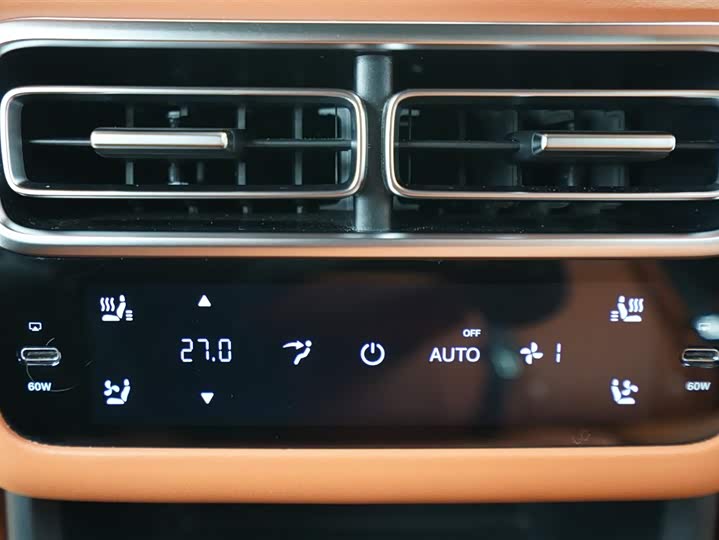 Фото 17 - LiXiang L6