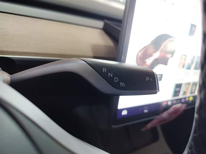 Фото 14 - Tesla Model Y