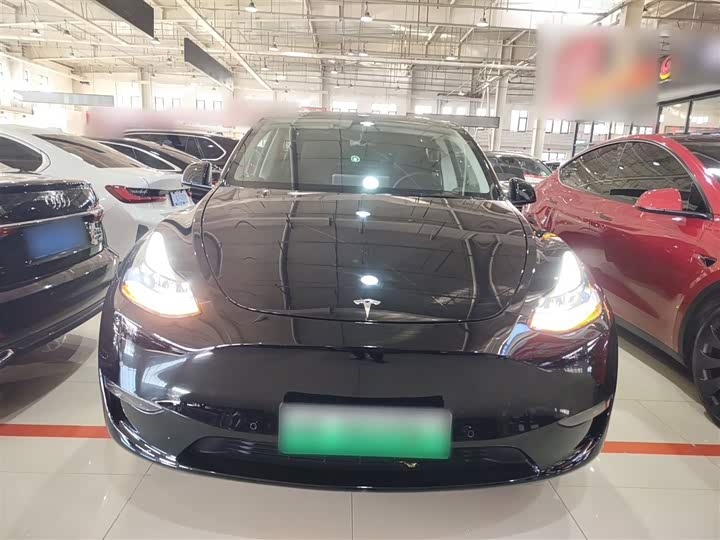 Фото 3 - Tesla Model Y
