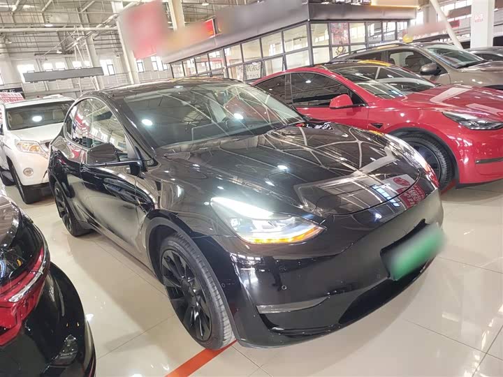 Фото 4 - Tesla Model Y