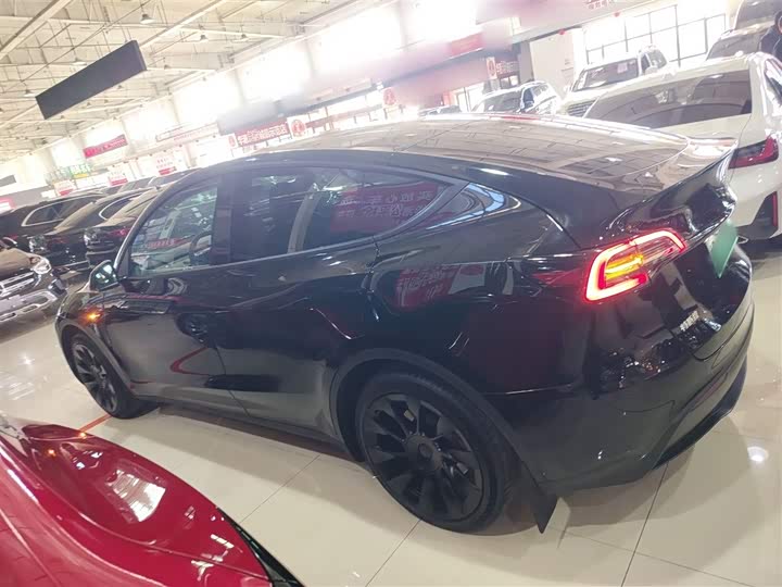 Фото 5 - Tesla Model Y