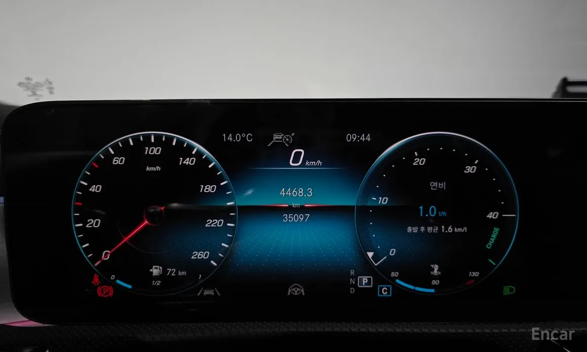 Фото 8 - Mercedes-Benz CLA-Class