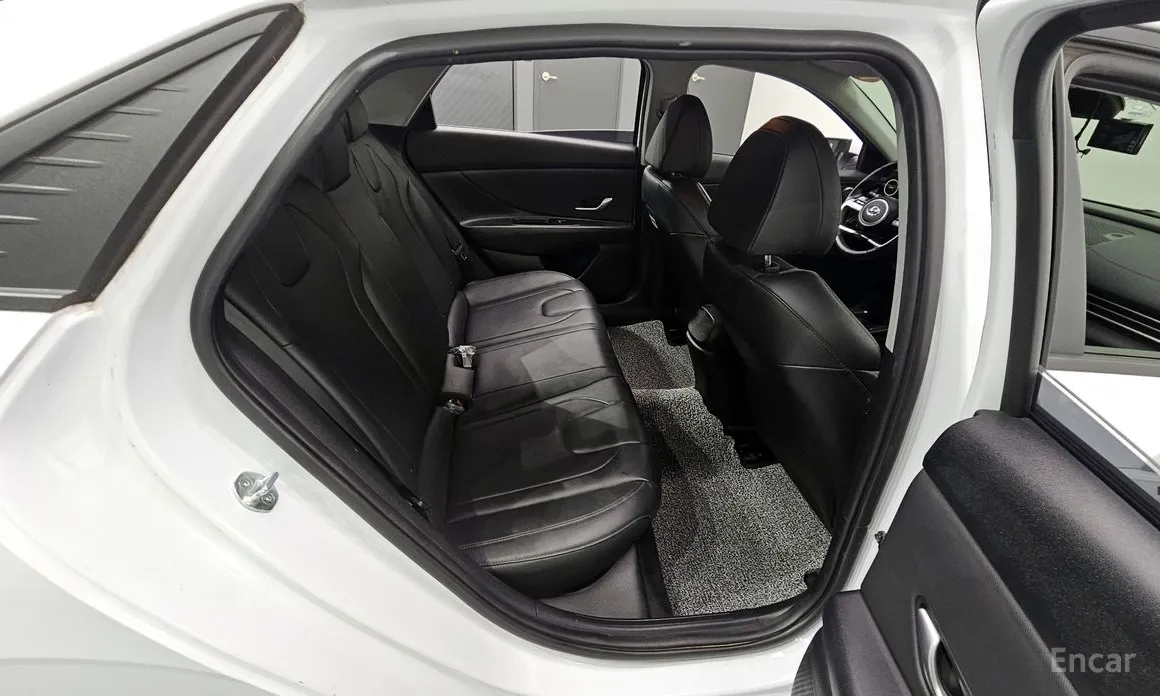 Фото 12 - Hyundai Avante