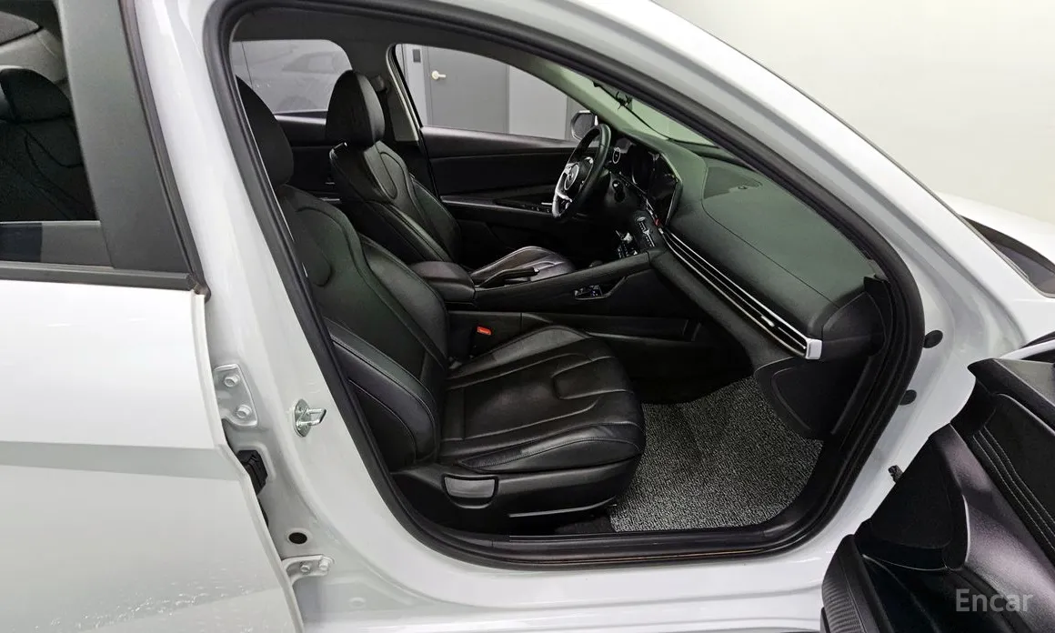 Фото 13 - Hyundai Avante