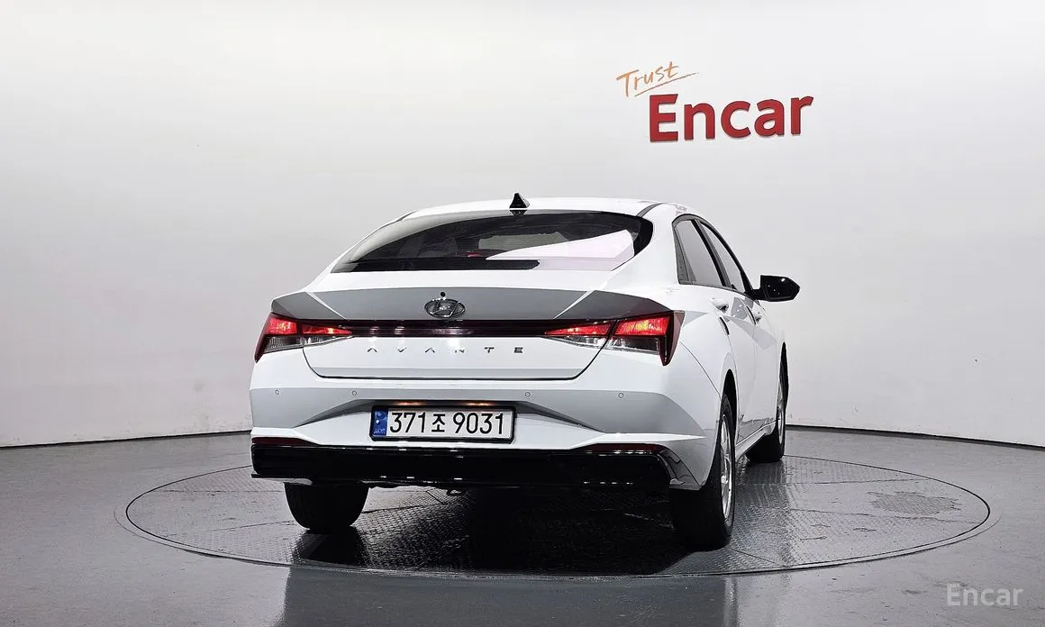 Фото 4 - Hyundai Avante