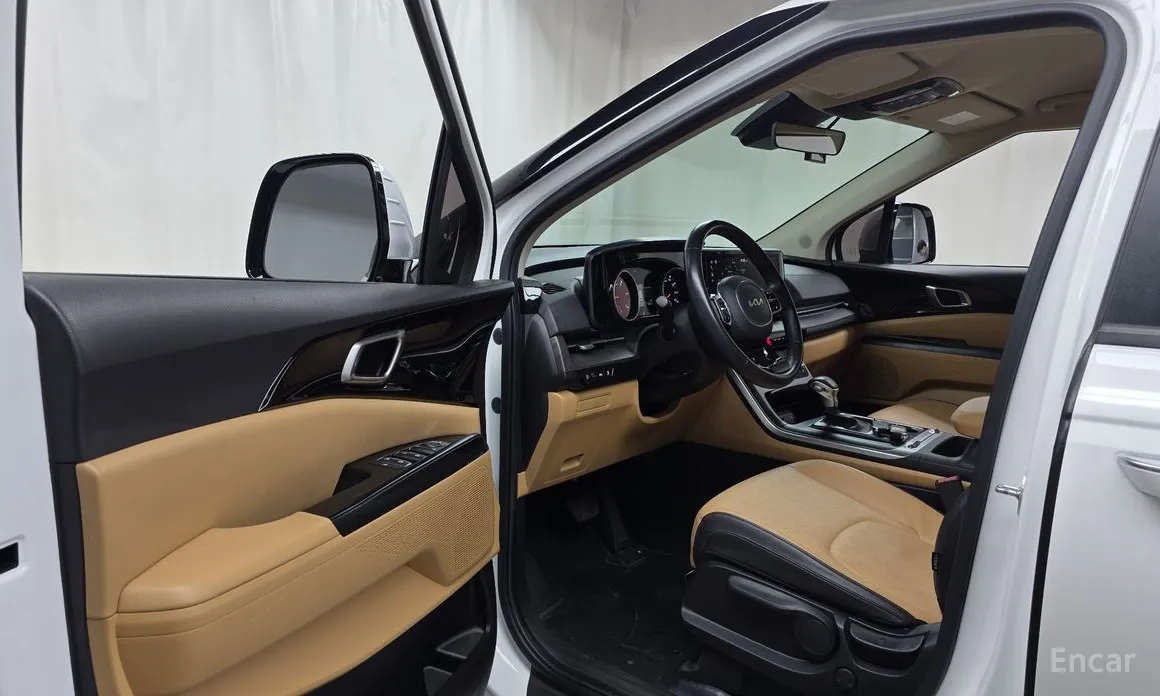 Фото 10 - Kia Carnival