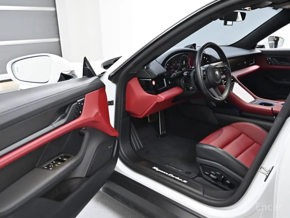 Porsche Taycan 2020 Turbo S