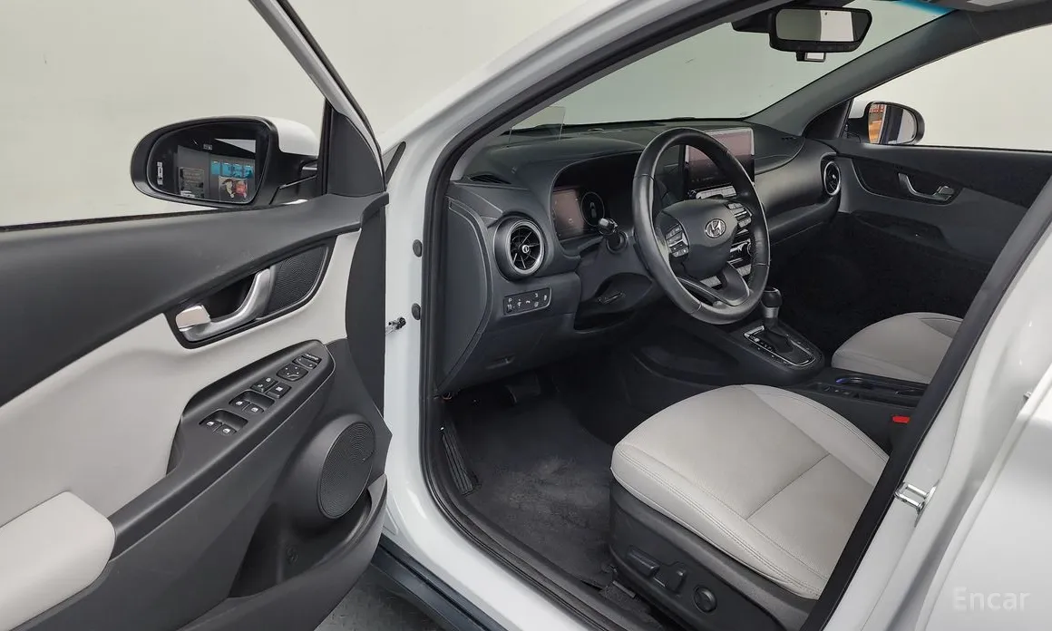 Фото 10 - Hyundai Kona