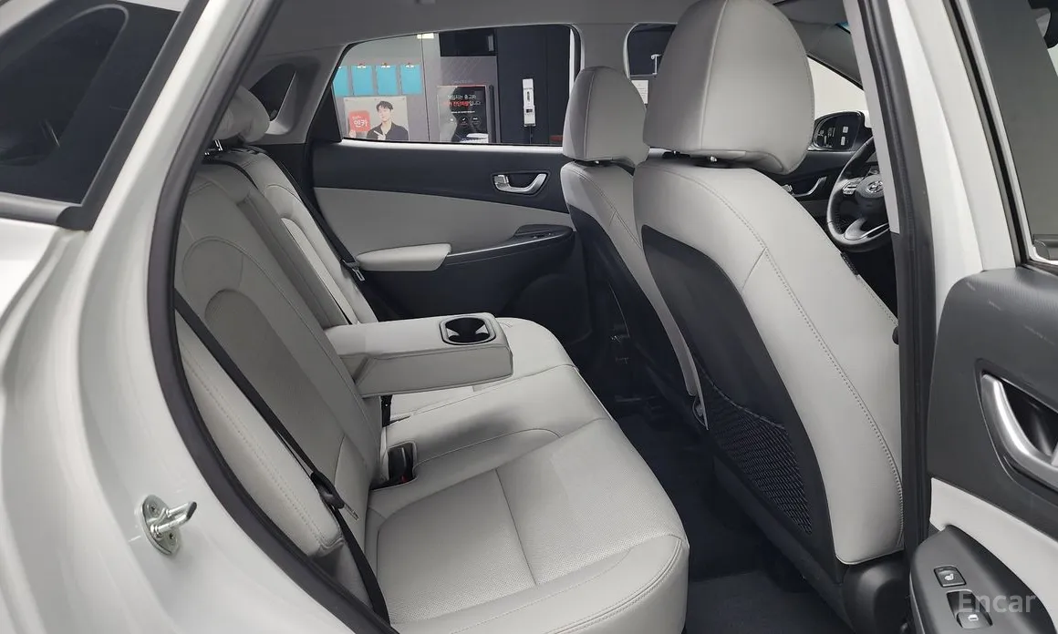 Фото 12 - Hyundai Kona