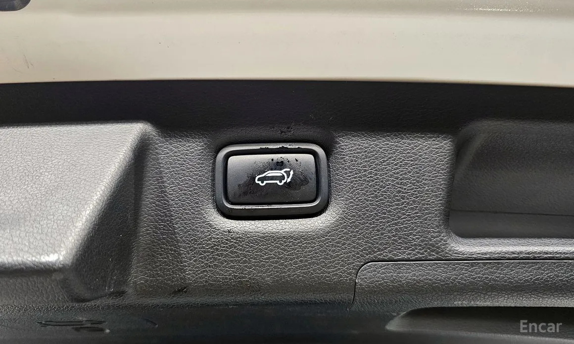 Фото 19 - Hyundai Santa Fe