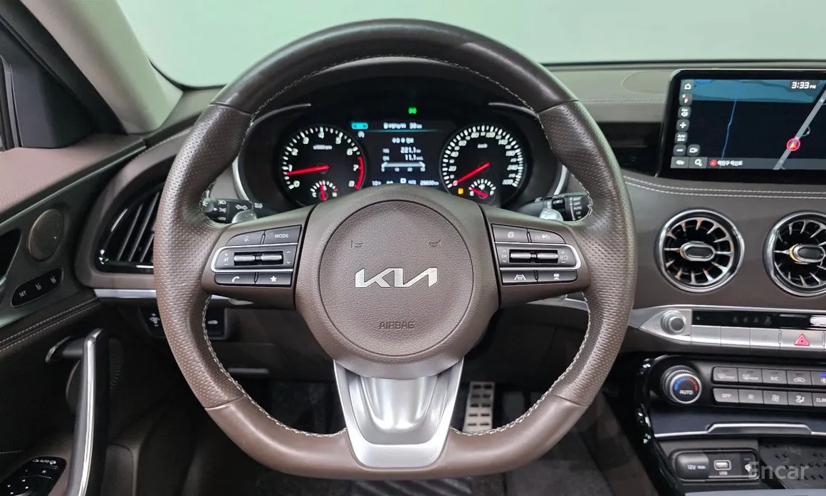 Photo 14 - Kia Stinger