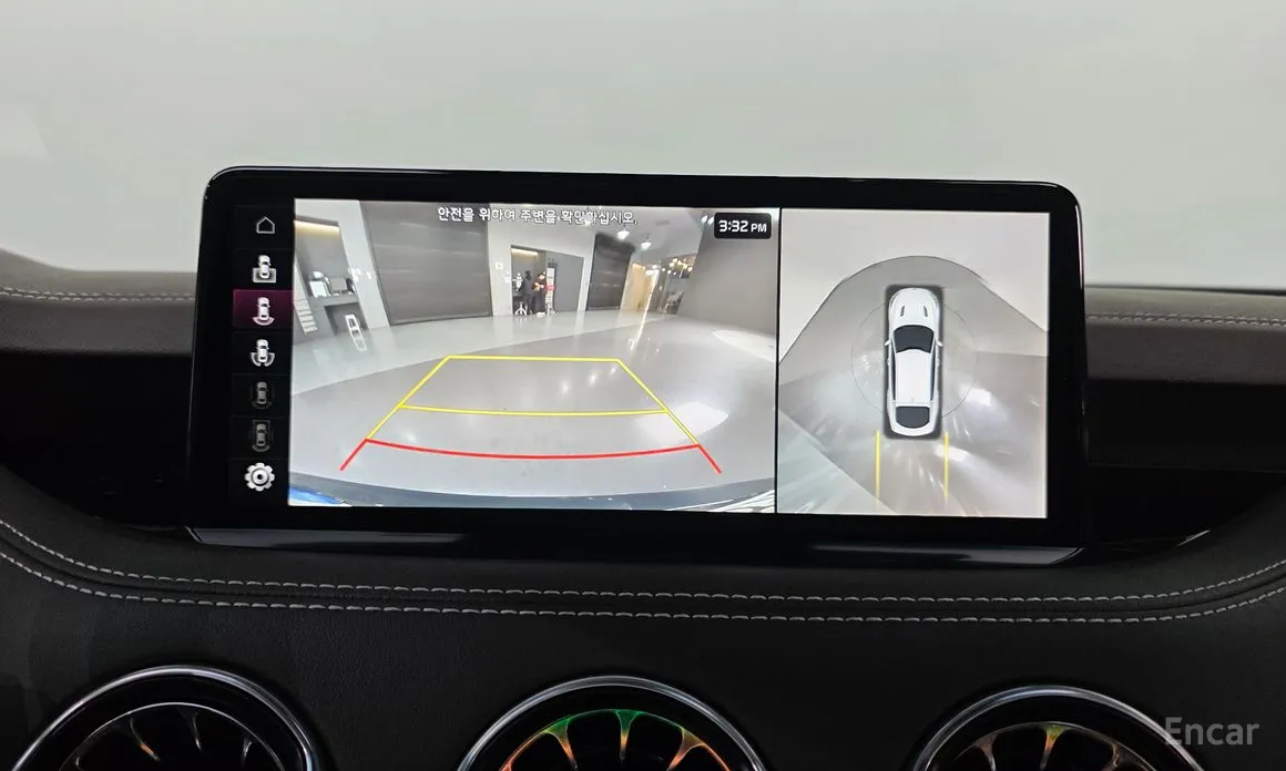 Photo 16 - Kia Stinger