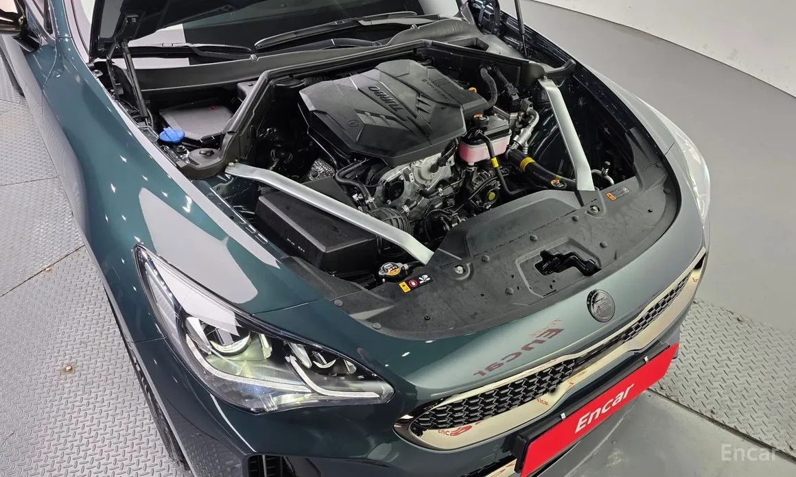 Photo 6 - Kia Stinger