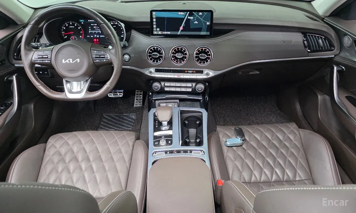 Photo 7 - Kia Stinger