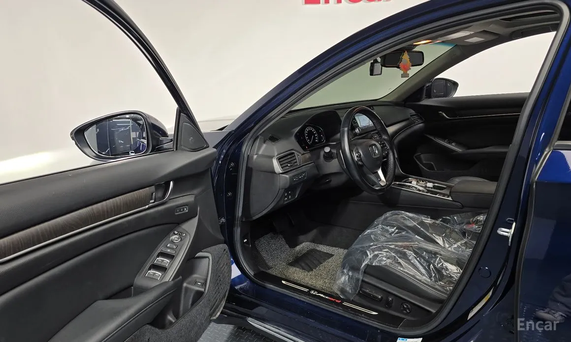 Фото 10 - Honda Accord