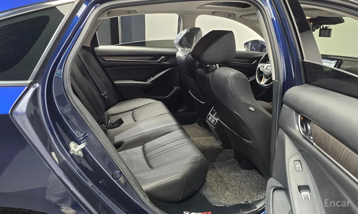 Фото 12 - Honda Accord