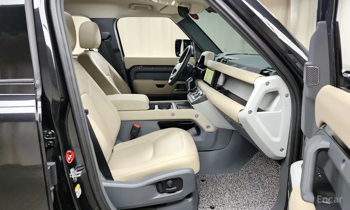 Фото 10 - Land Rover Defender