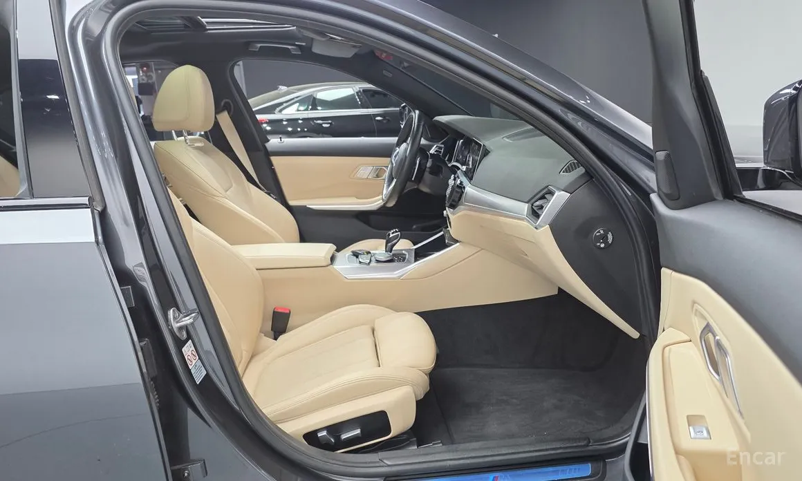 Фото 10 - BMW 3 Series