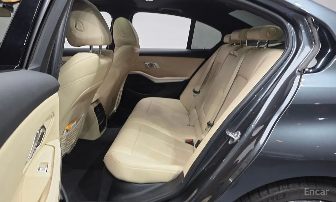 Фото 12 - BMW 3 Series