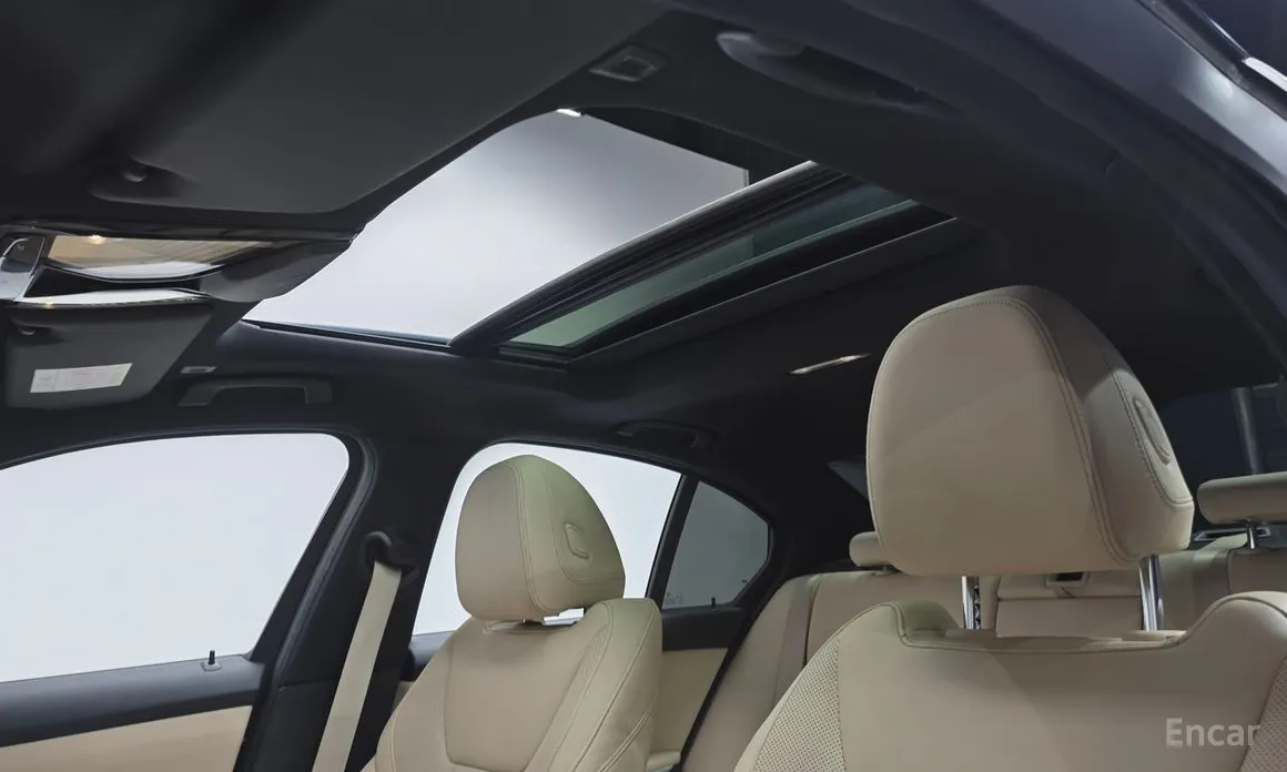 Фото 19 - BMW 3 Series