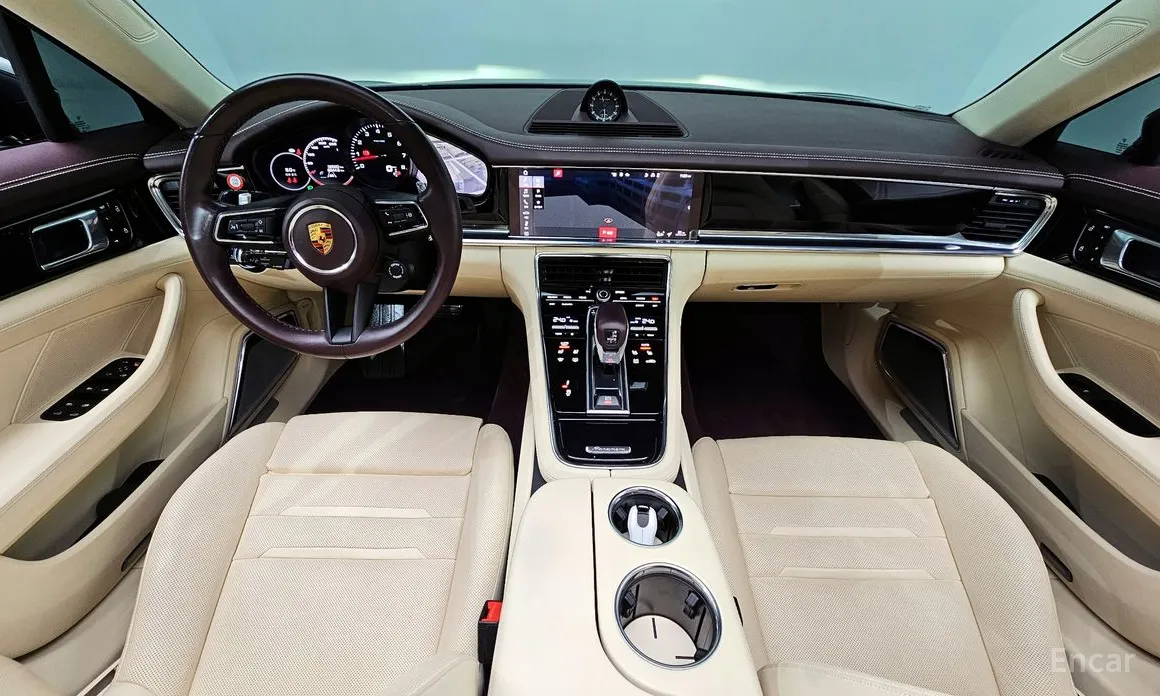 Фото 7 - Porsche Panamera