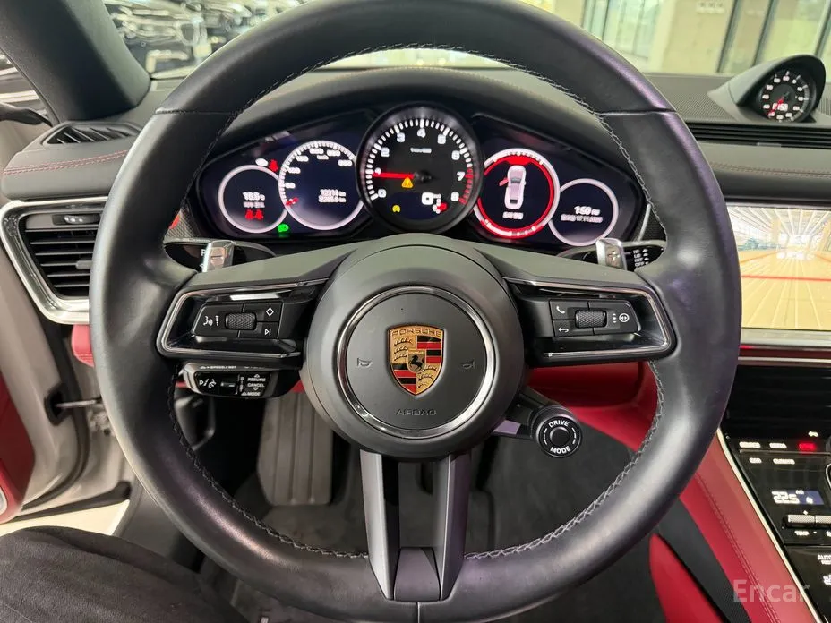 Фото 12 - Porsche Panamera