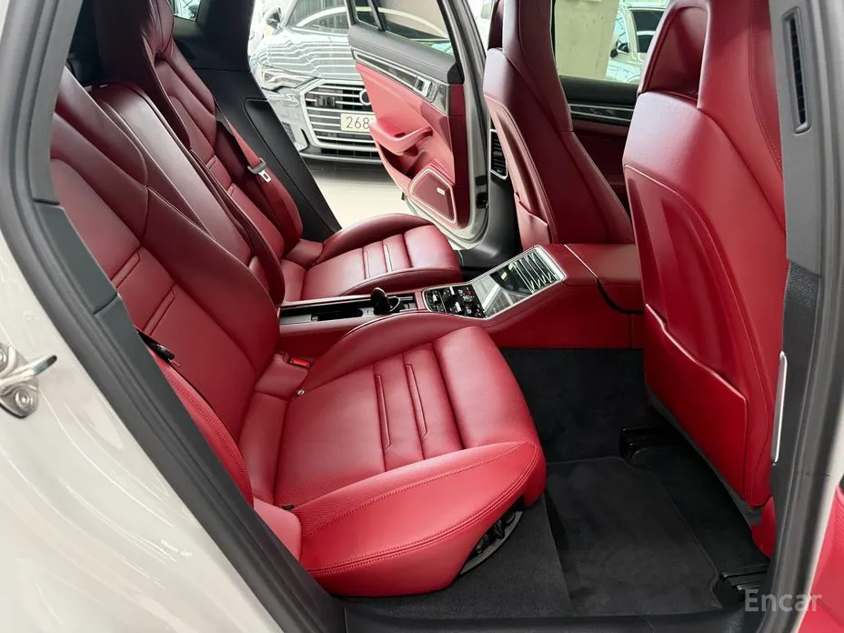 Фото 9 - Porsche Panamera