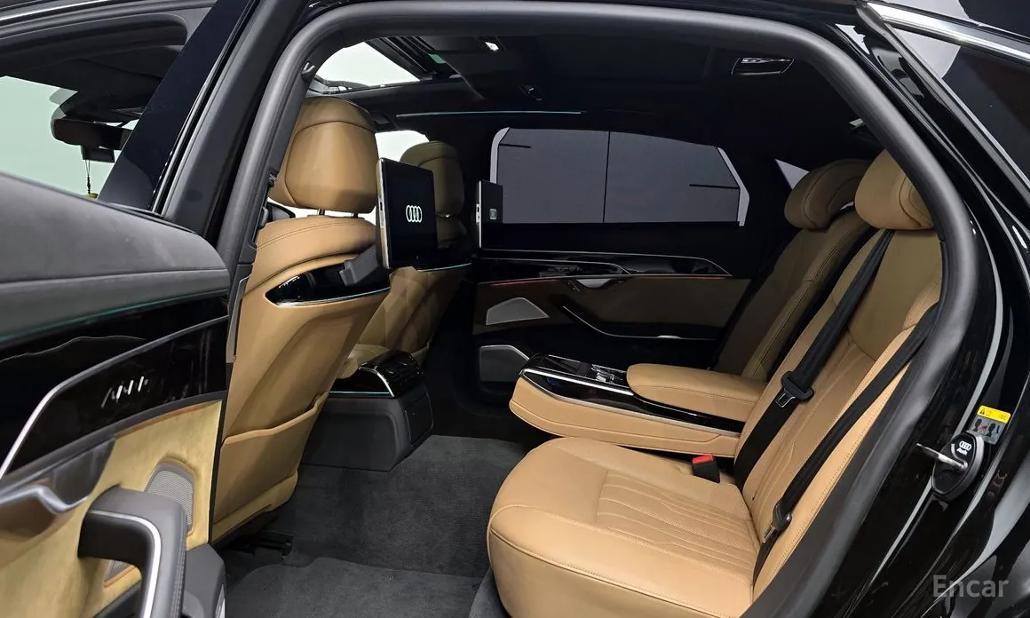 Фото 12 - Audi A8