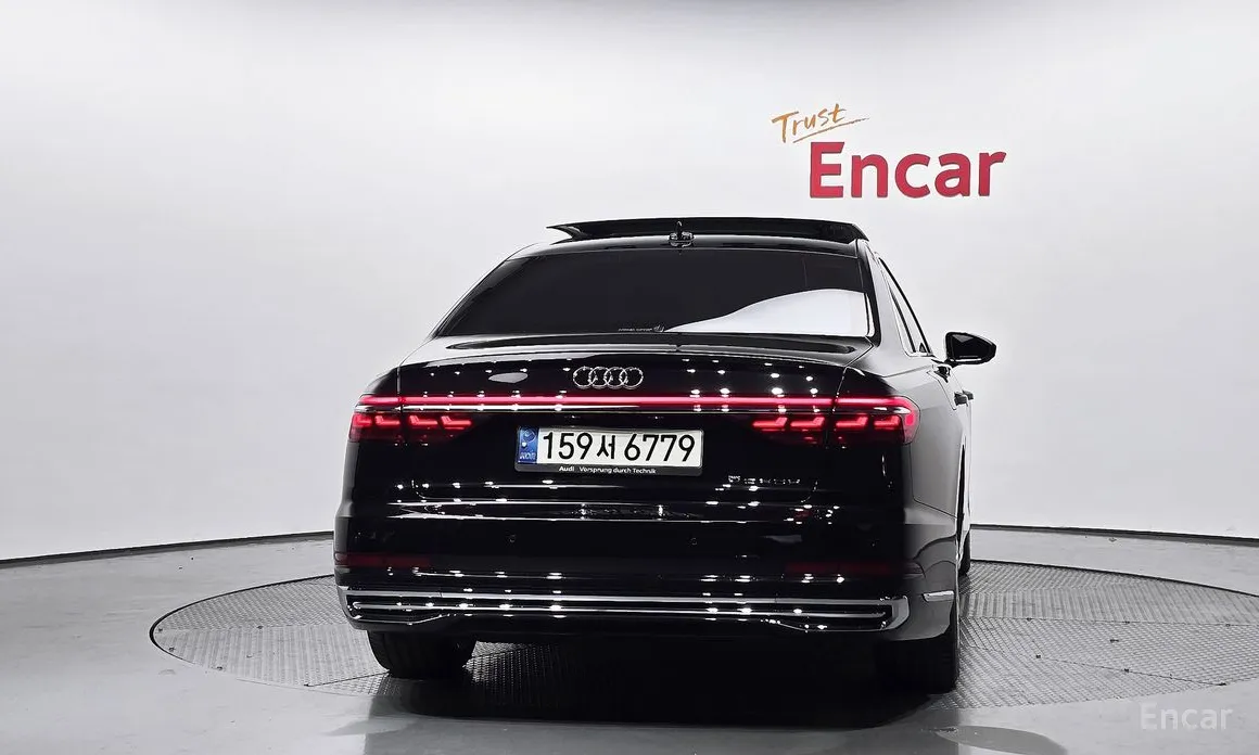 Фото 4 - Audi A8