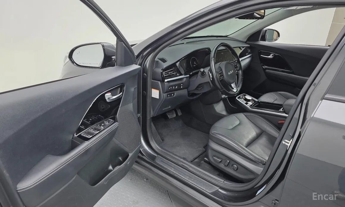 Фото 10 - Kia Niro