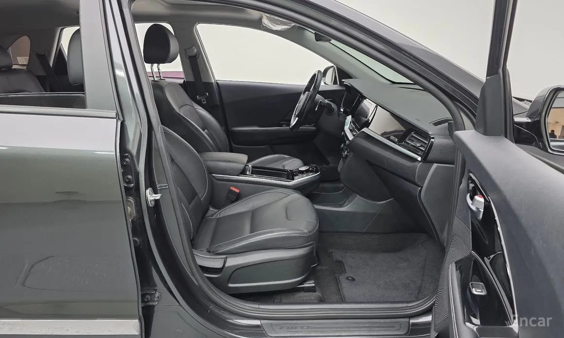 Фото 11 - Kia Niro