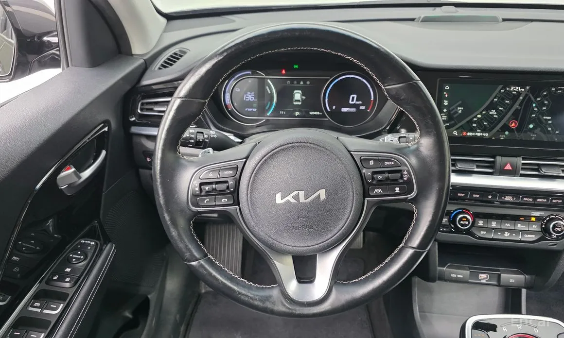 Фото 13 - Kia Niro