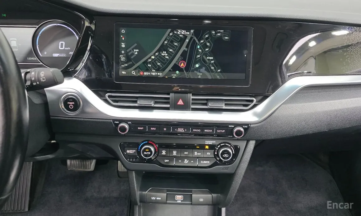 Фото 15 - Kia Niro