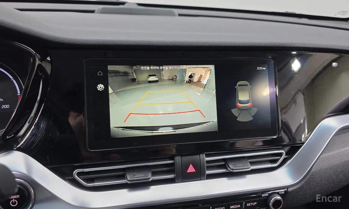 Фото 16 - Kia Niro