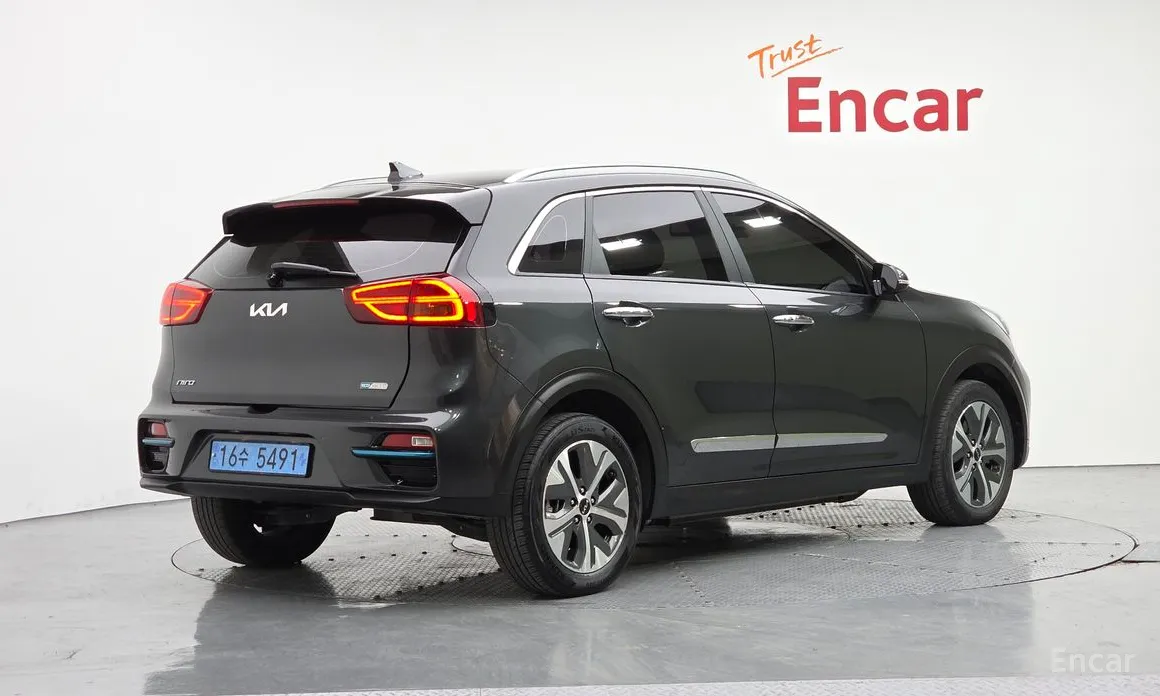 Фото 2 - Kia Niro