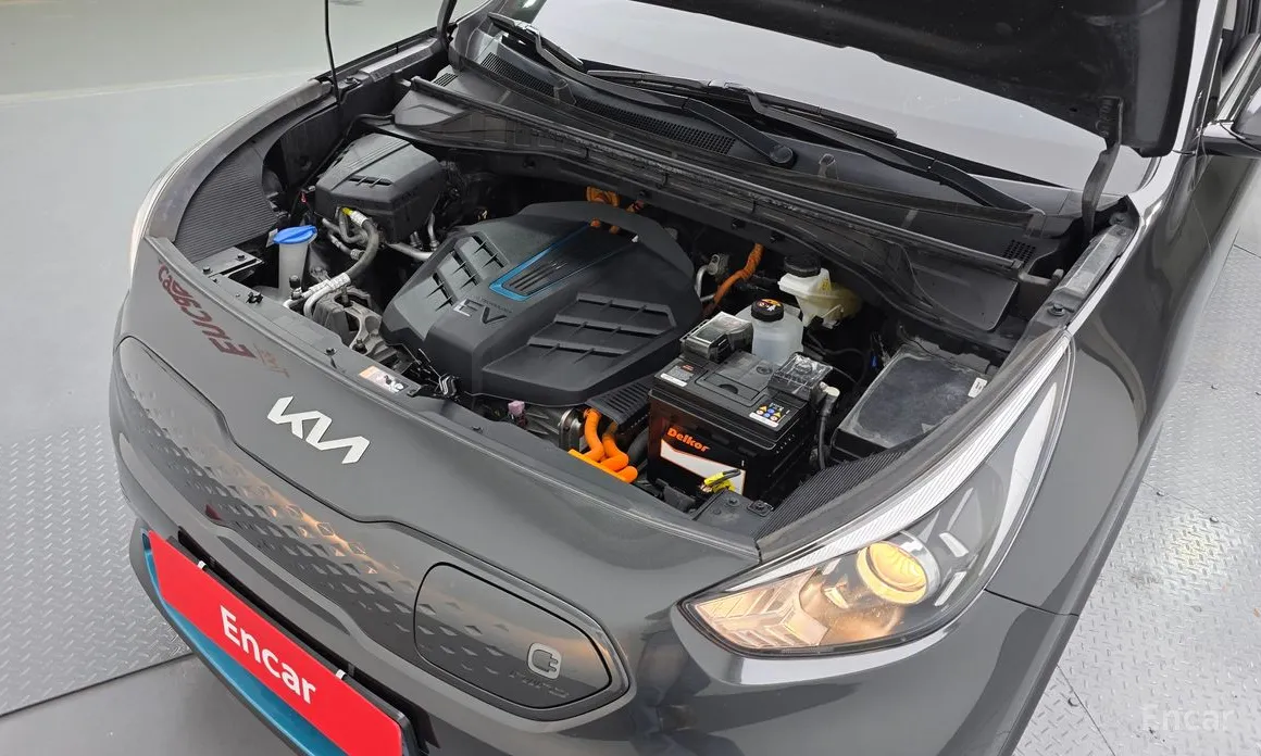 Фото 6 - Kia Niro