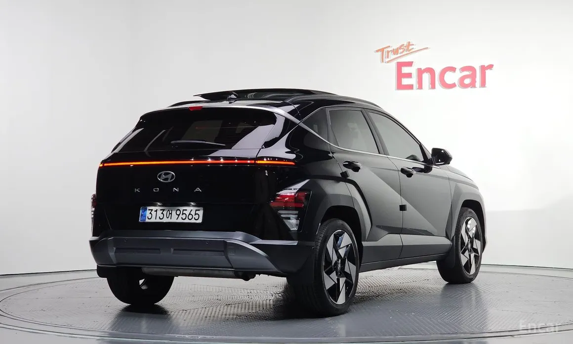 Фото 2 - Hyundai Kona