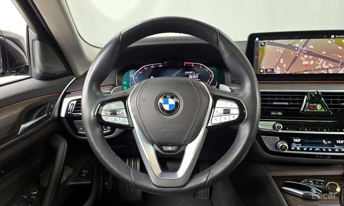 Фото 13 - BMW 5 Series