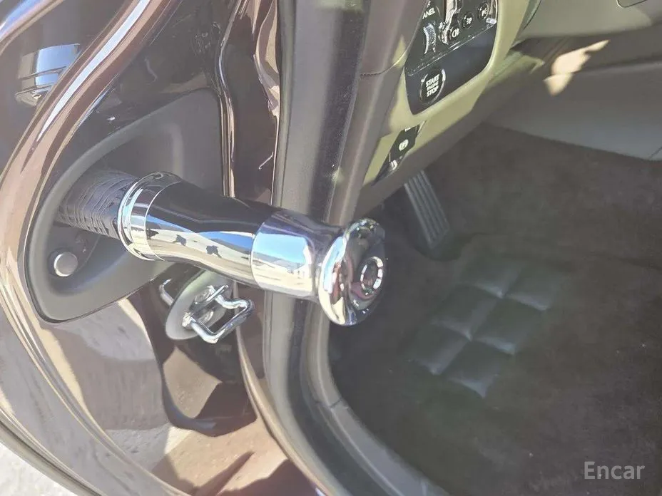 Фото 14 - Rolls-Royce Spectre