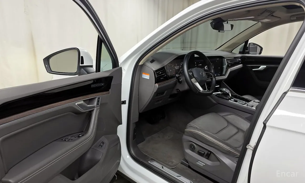 Фото 11 - Volkswagen Touareg