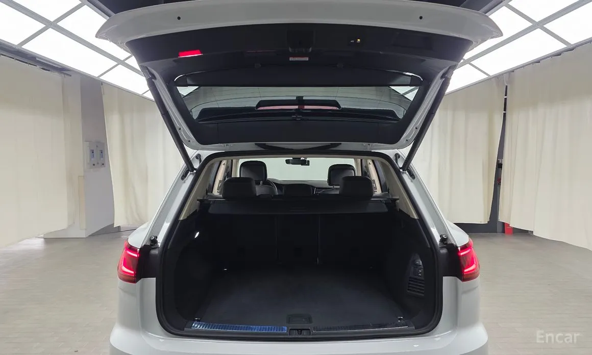 Фото 20 - Volkswagen Touareg