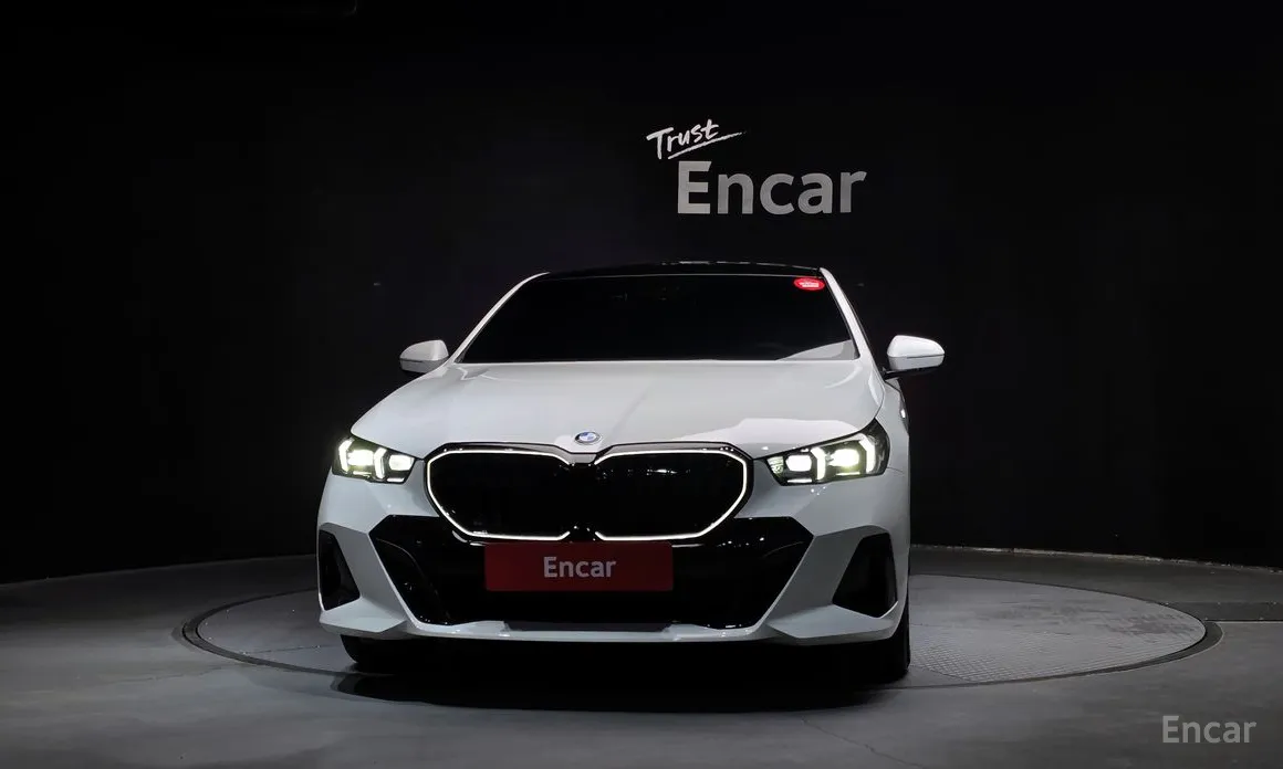 Фото 3 - BMW 5 Series